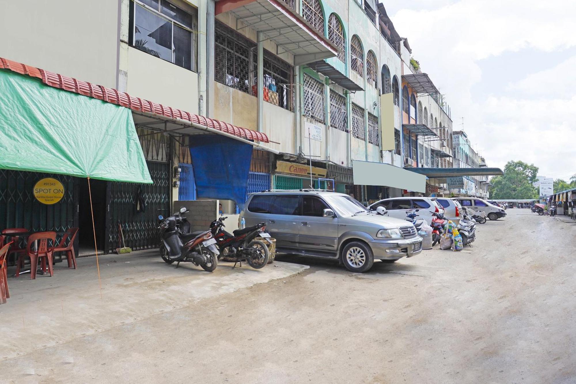 Spot On 91343 Kartika Guest House Syariahnearpantai Stres Jodoh  Eksteriør billede