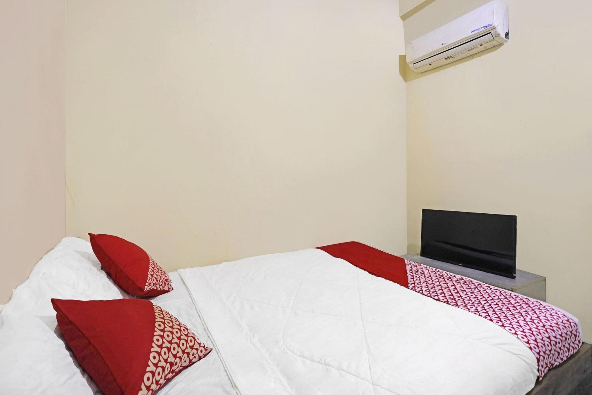 Spot On 91343 Kartika Guest House Syariahnearpantai Stres Jodoh  Eksteriør billede