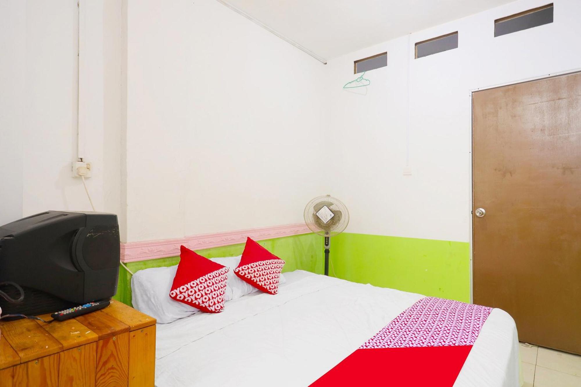 Spot On 91343 Kartika Guest House Syariahnearpantai Stres Jodoh  Eksteriør billede