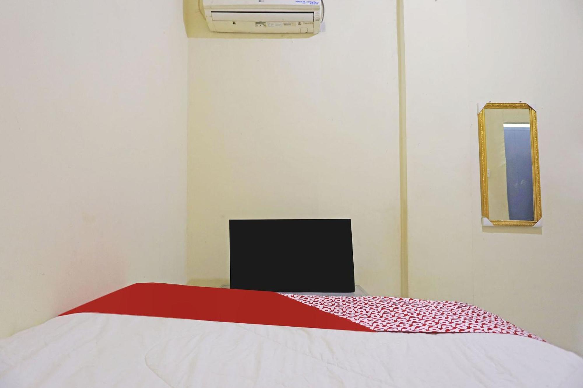 Spot On 91343 Kartika Guest House Syariahnearpantai Stres Jodoh  Eksteriør billede