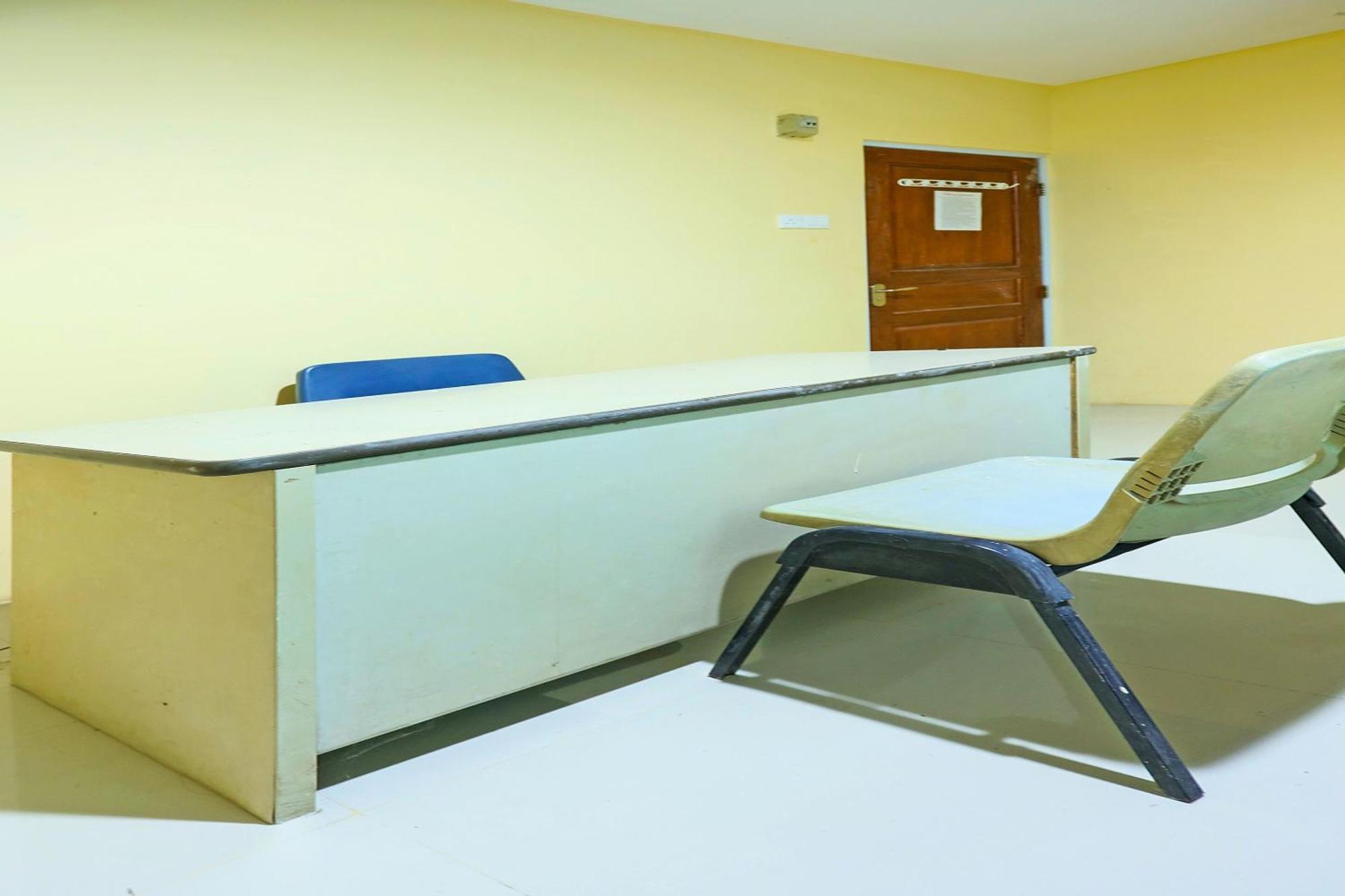 Spot On 91343 Kartika Guest House Syariahnearpantai Stres Jodoh  Eksteriør billede